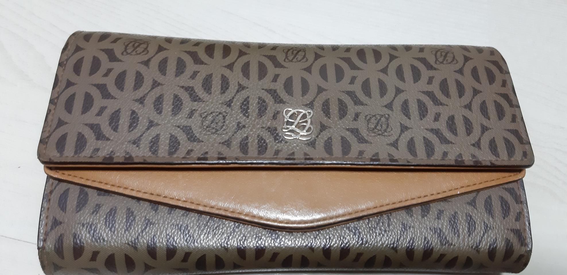 루이스 까또즈 여성장지갑