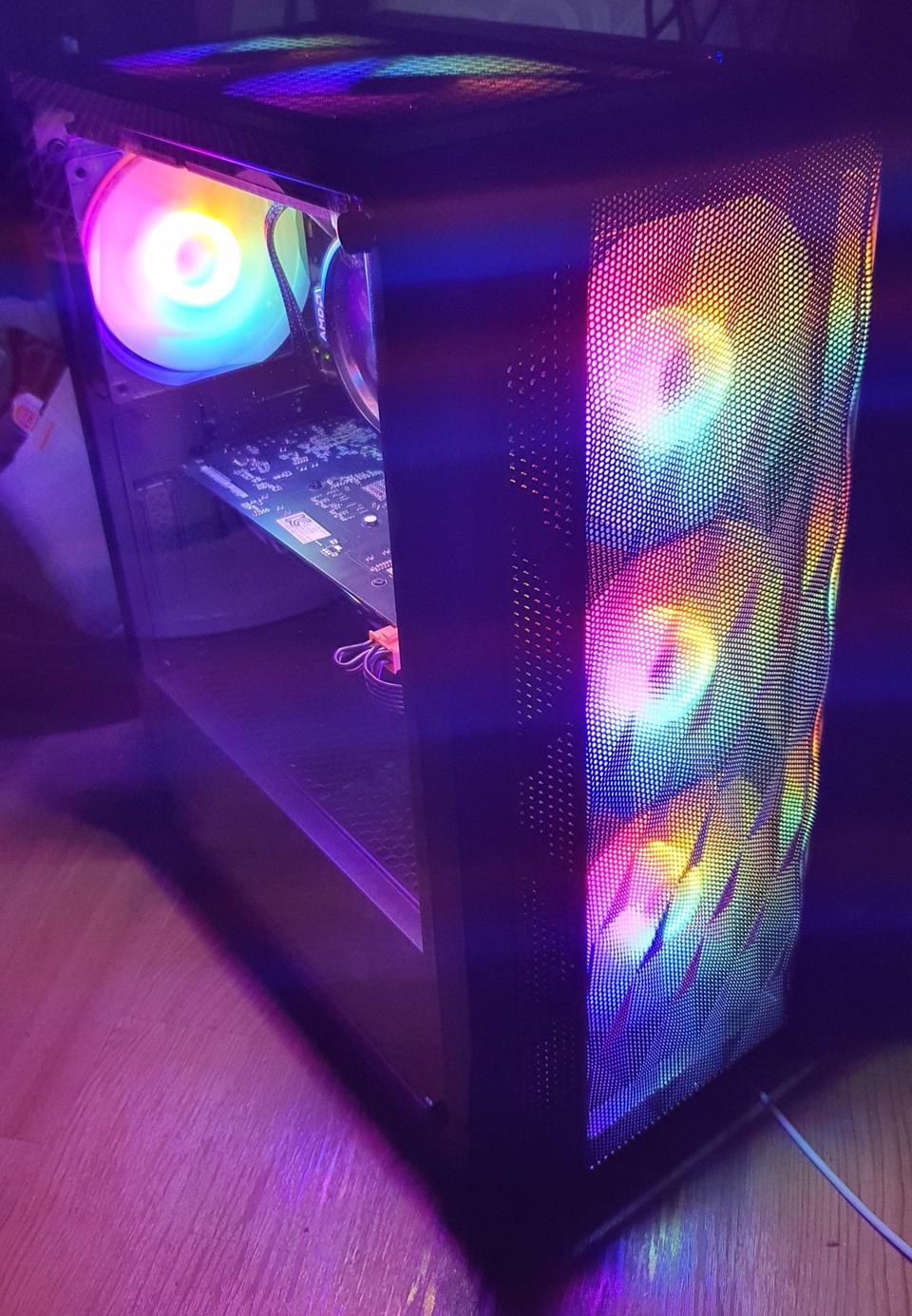 라이젠 3600, RX6600 게이밍PC 판매합니다