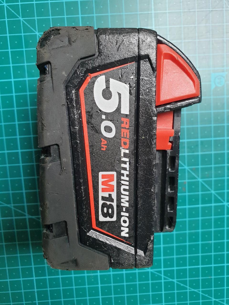 밀워키 18V 5.0 배터리