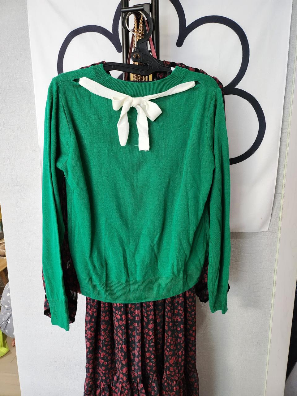 뒷리본 포인트 초록니트