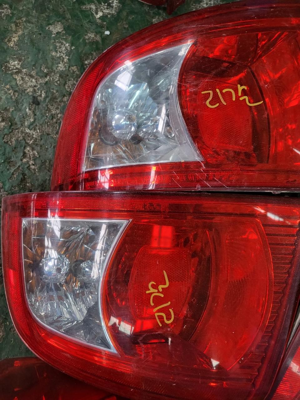 옵티마 리갈 차량 후미등