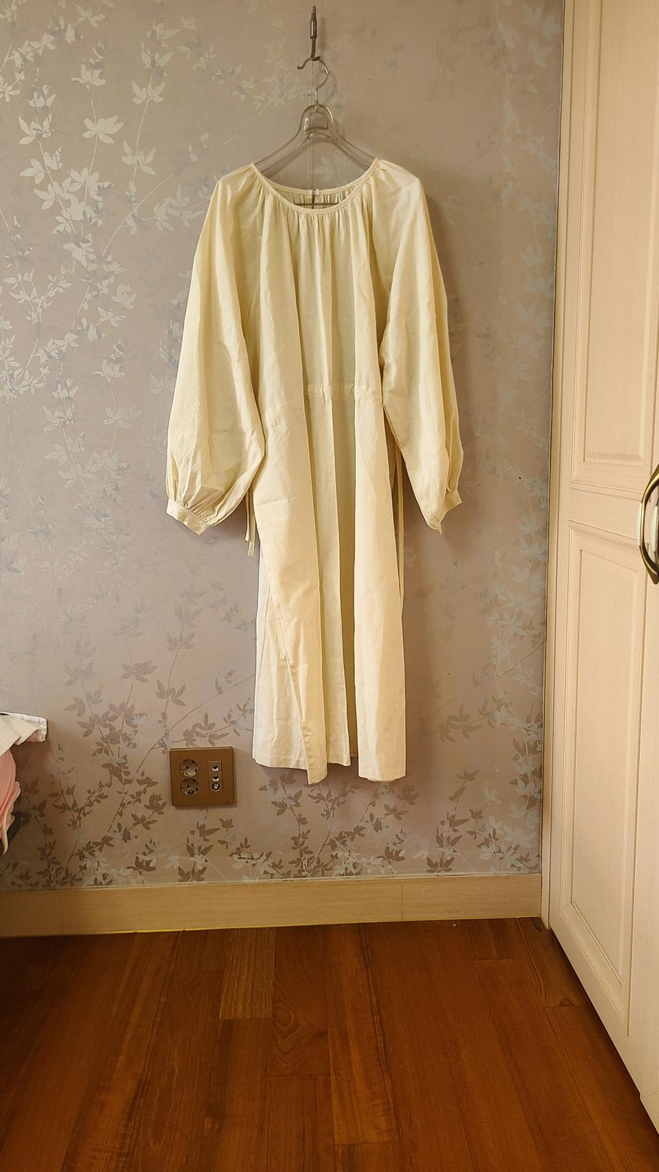 아이보리  빅소매  여신 롱원피스