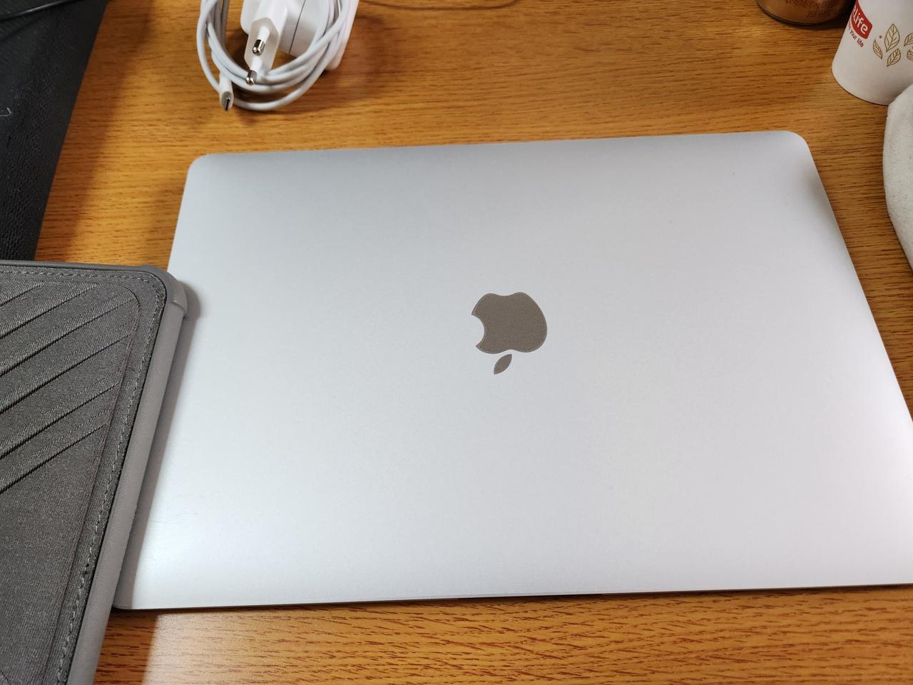 맥북에어m1 기본형 팝니다!