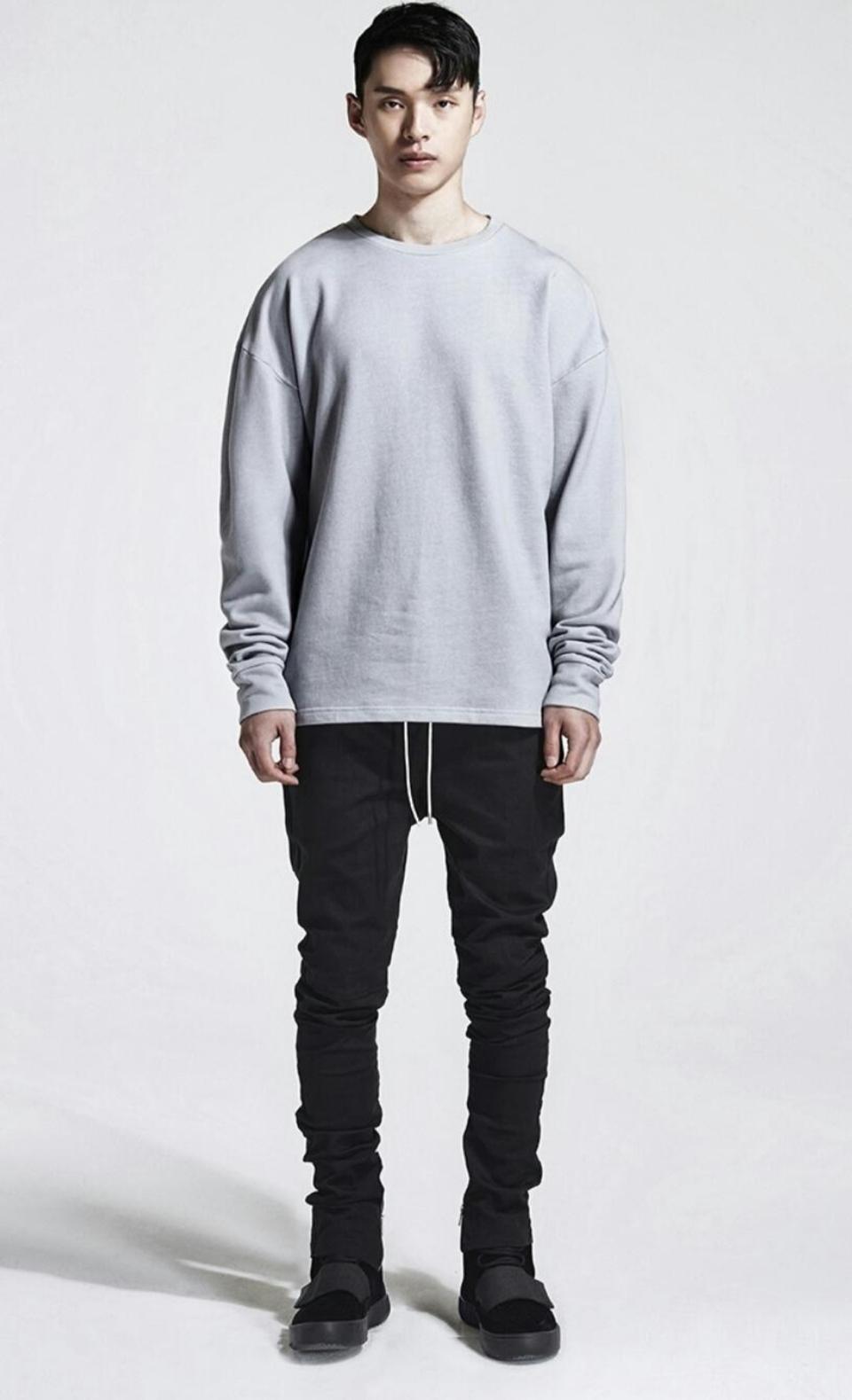 [디프리크] 오버사이즈 맨투맨 티셔츠