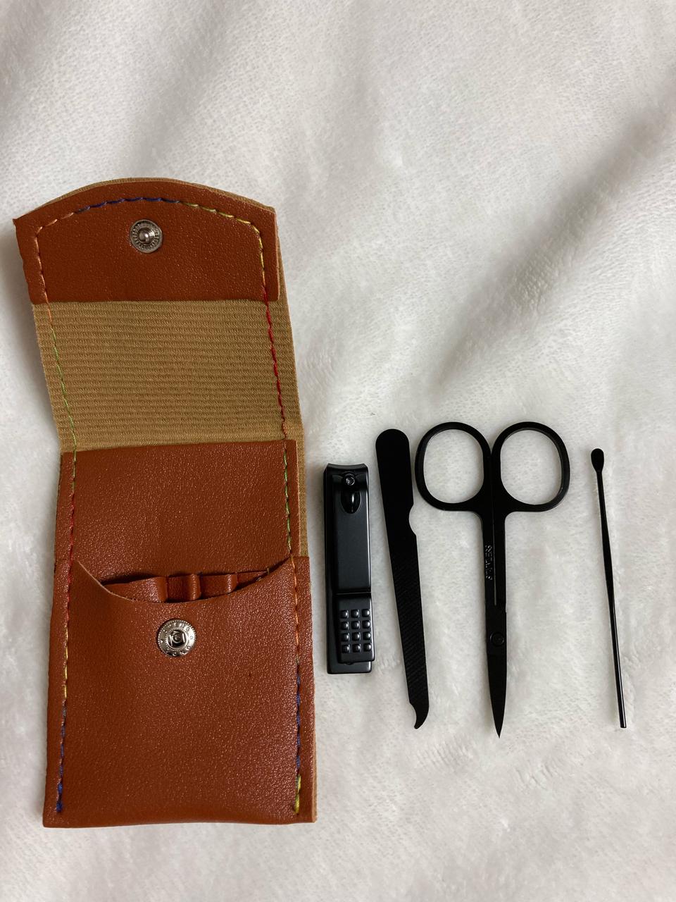 새상품 4종 휴대용 차량 사무실 비치용 손톱깎이 세트