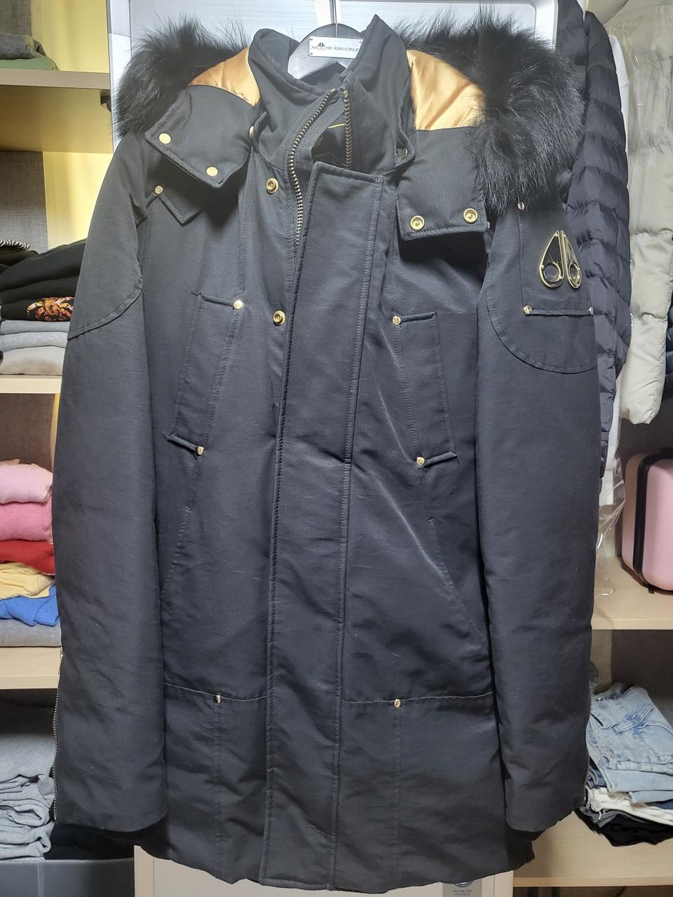 무스너클 패딩 정품