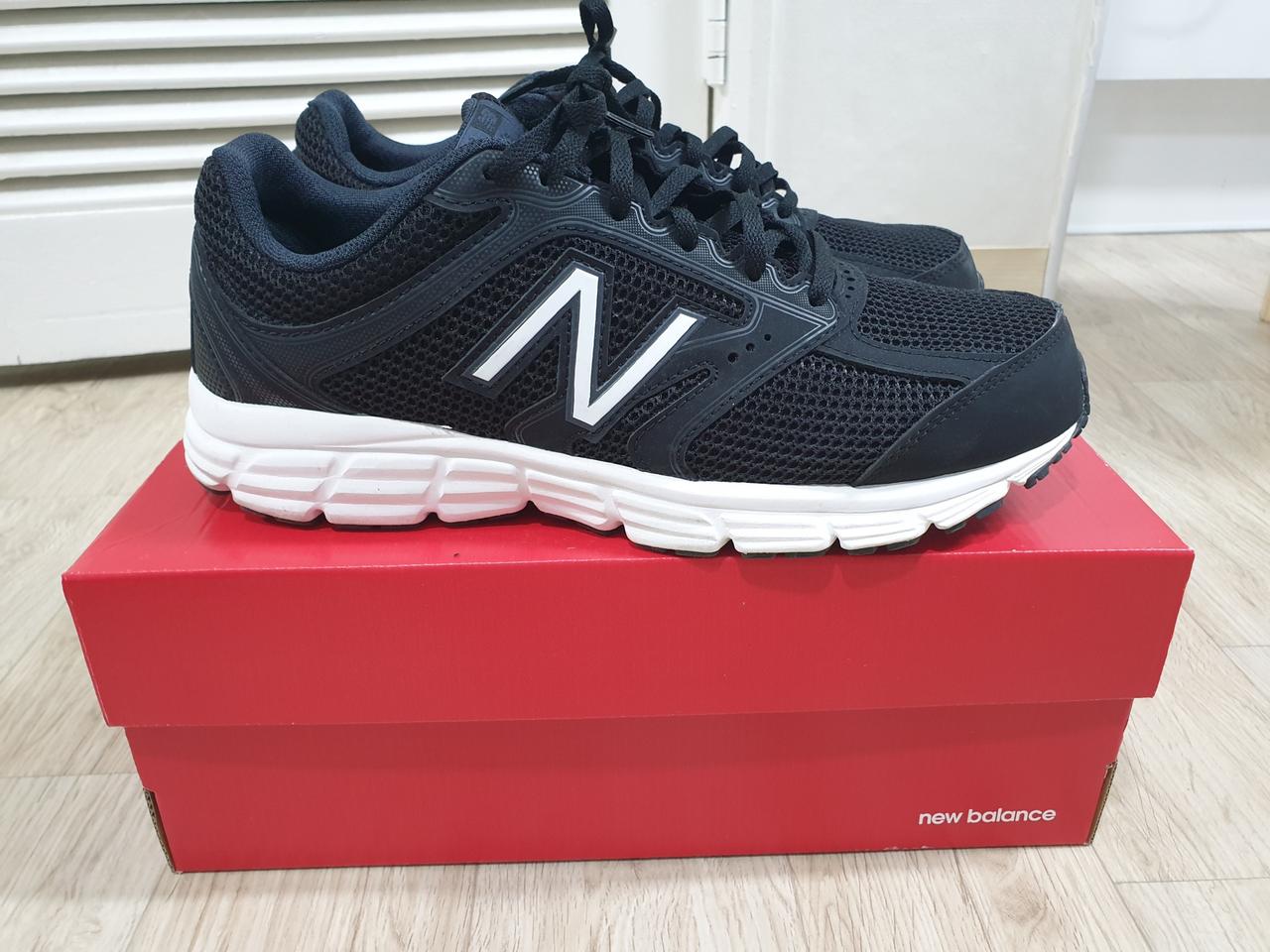 뉴발란스 런닝화 275