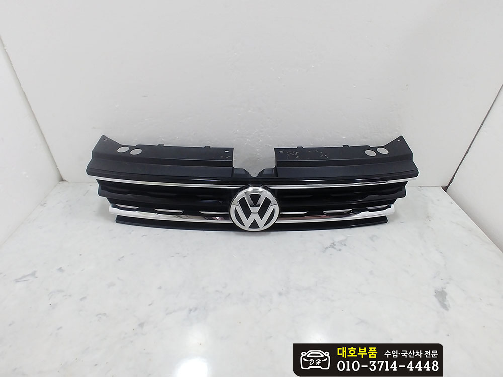 폭스바겐 티구안 라디에이터 그릴