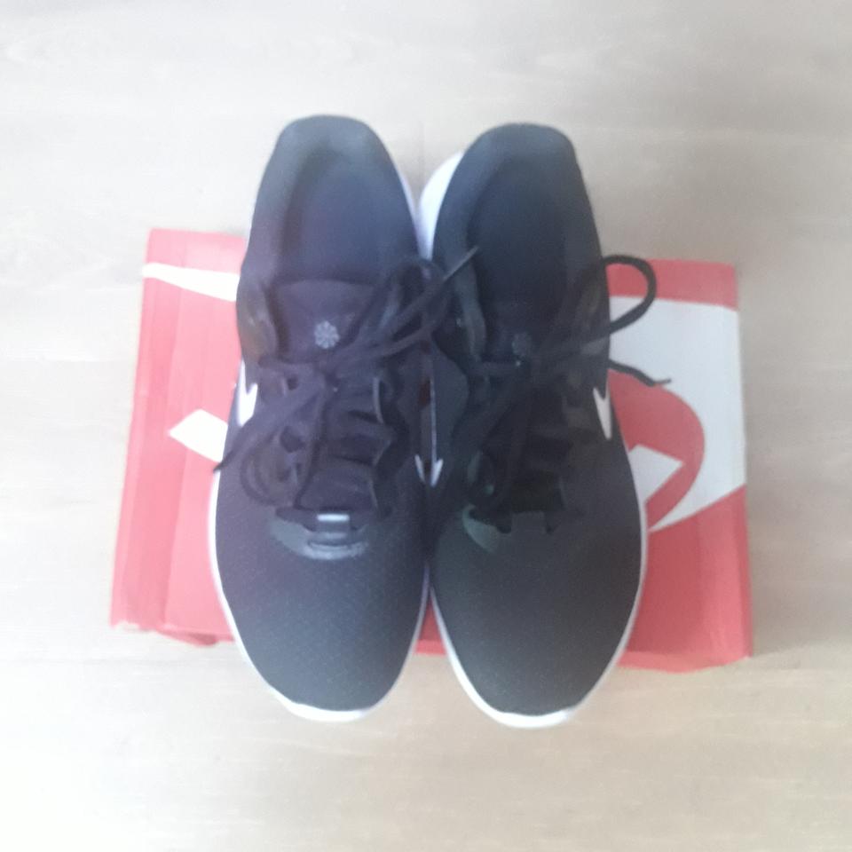 정품 나이키런닝화 255