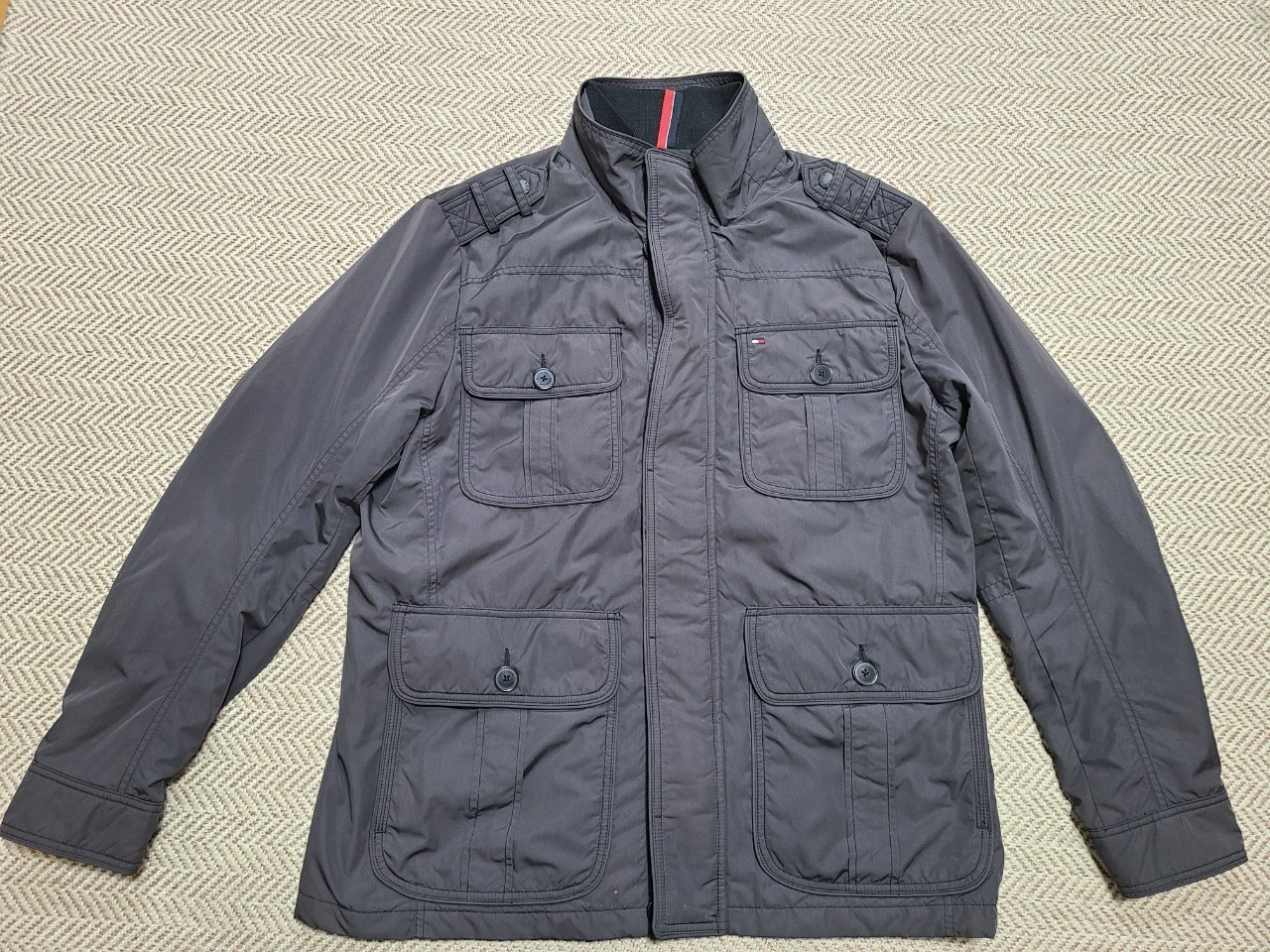 타미힐피거 얇은 패딩