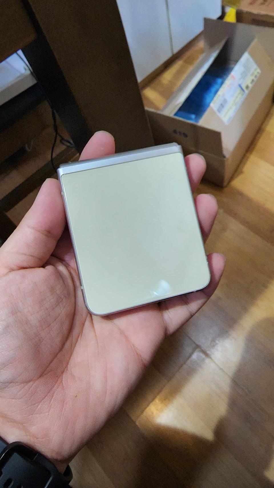 갤럭시z플립3 256gb 정상해지 판매합니다