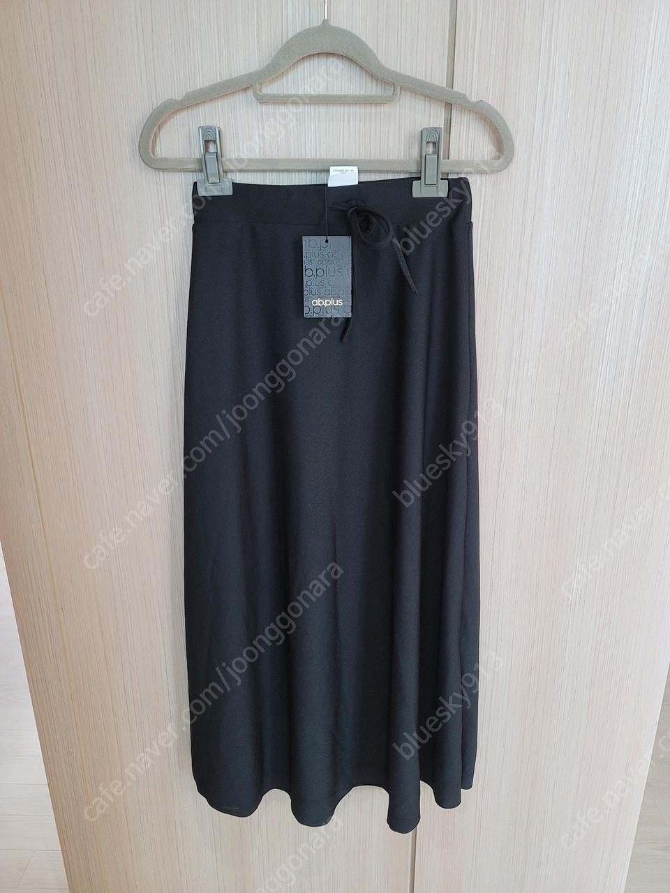 [새상품]ab.plus 후레아 여성치마