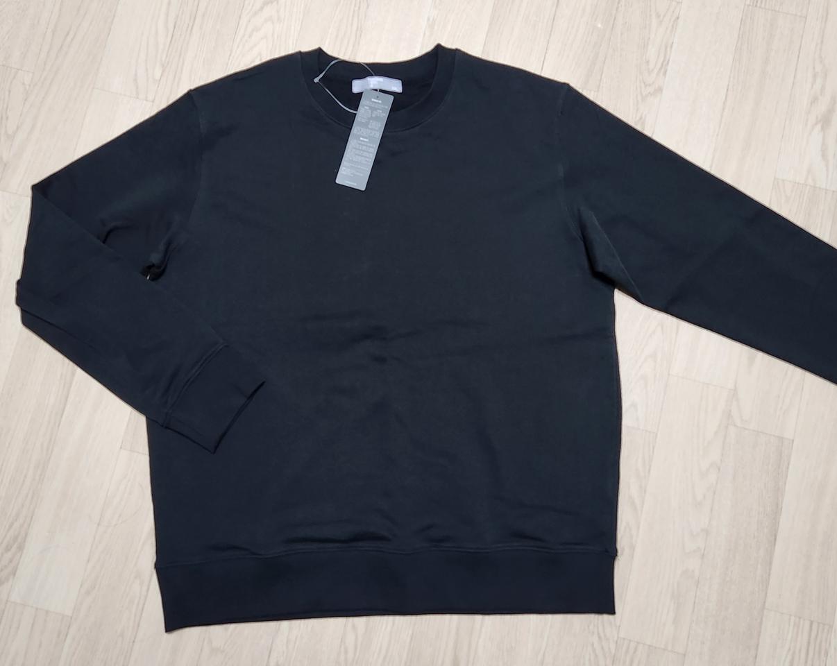 에잇세컨즈 맨투맨 새상품