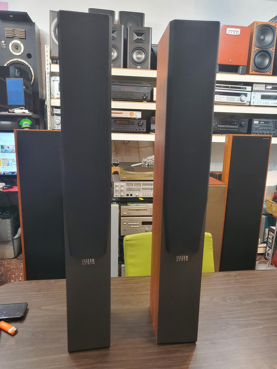 시스탬오디오사의 플로워스탠딩스피커