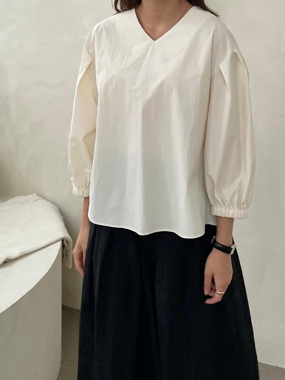 브이넥블라우스 고급고퀄부드러운바스락블라우스 새제품