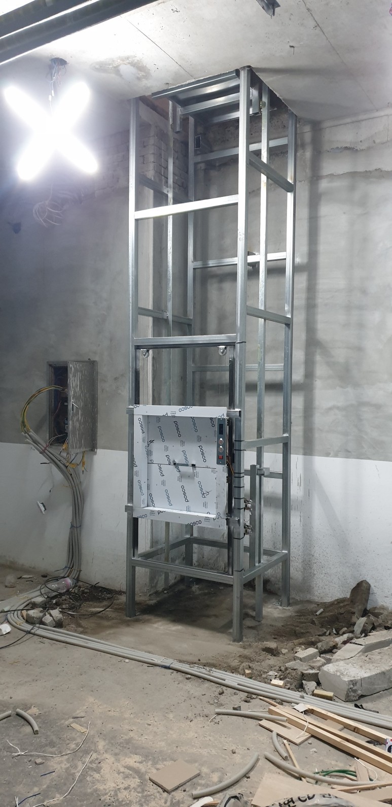 음식물승강기.덤웨이터 최저가격설치2층연락처01099071006