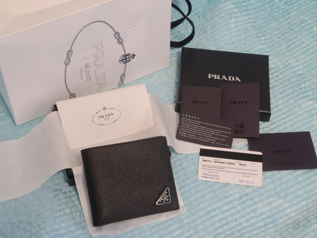 프라다 지갑, 프라다 사피아노 가죽 지갑