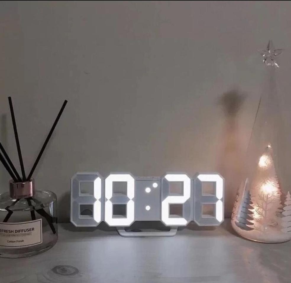 벽걸이 LED 벽시계 인테리어 무소음 거실 개업 집들이 선물 전자