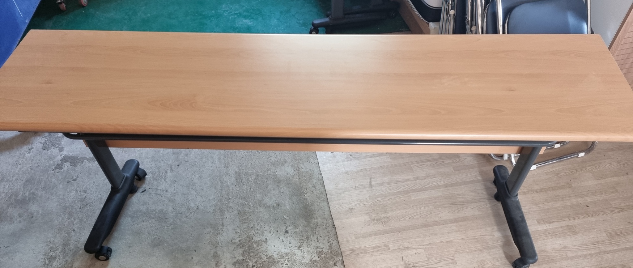 이동식강의테이블