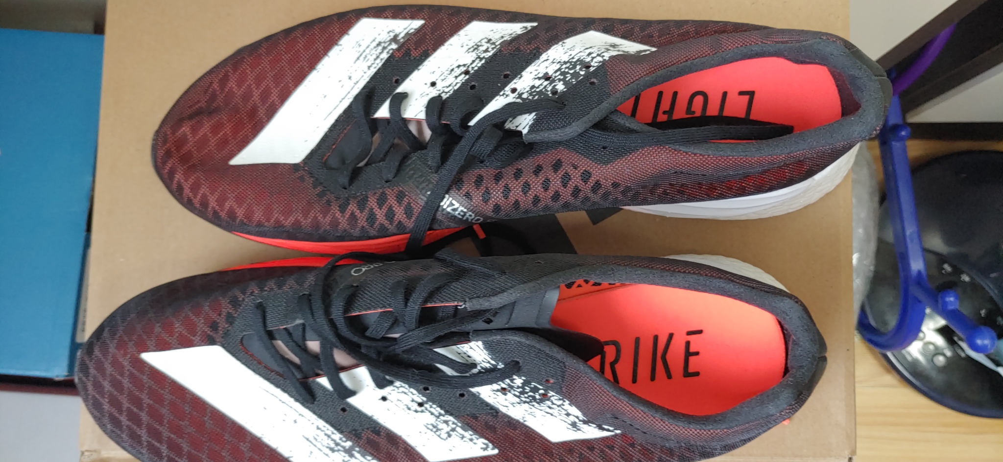 아디다스 아디제로 프로. 285. 런닝