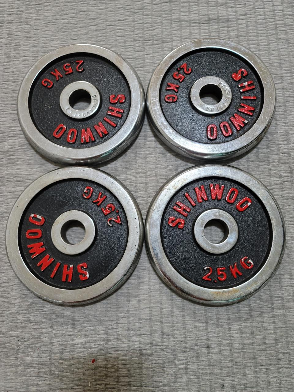 바벨경량원판 2.5kg 4개구매시 15000원.두개 만 구매가능.