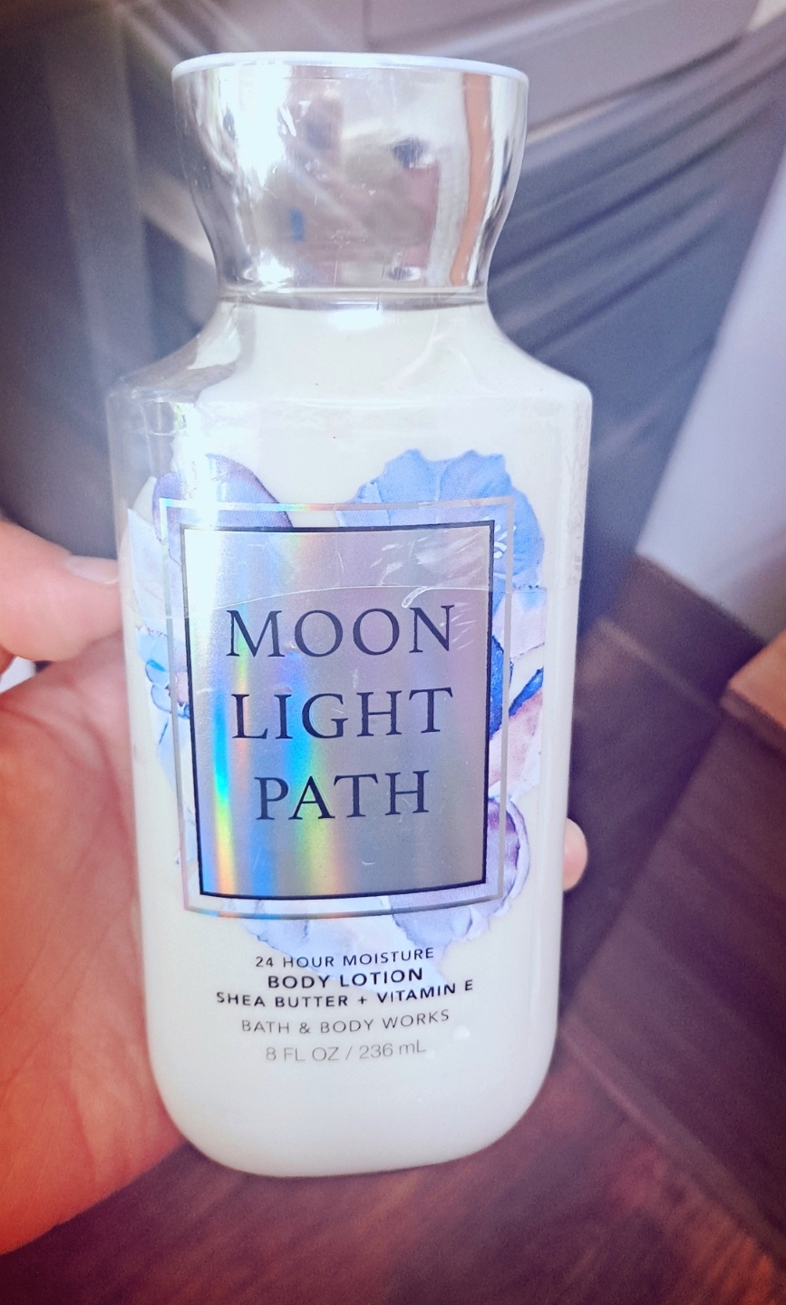 미개봉)해외직구/배쓰앤바디웍스ㅡ문라이트패쓰 바디로션