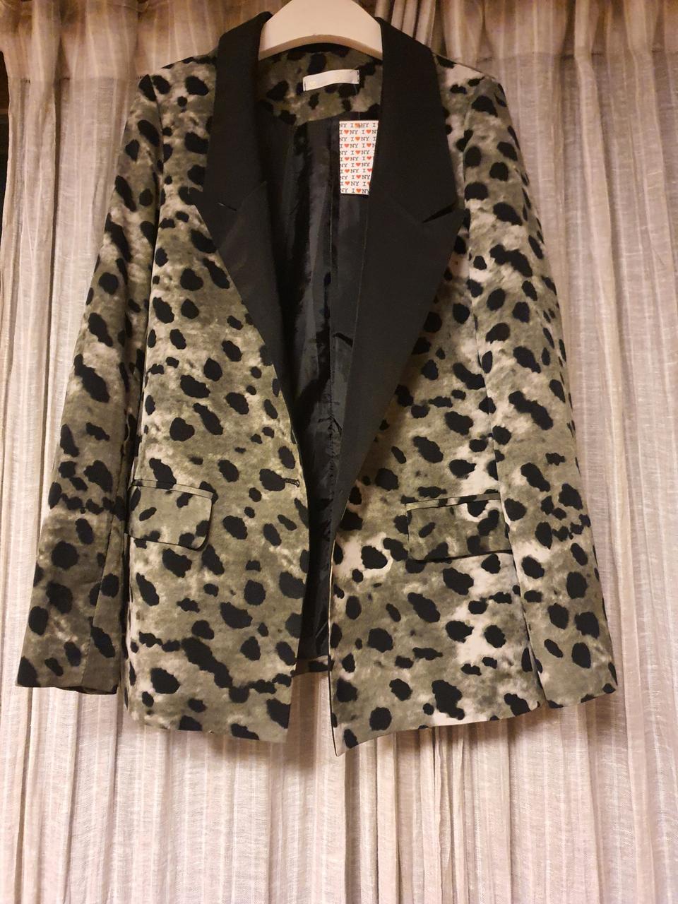 레오파드자켓 (새상품)
