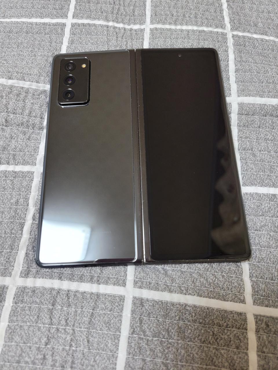 갤럭시폴드2(F916)256기가 자급제 단품 53만원에팝니다