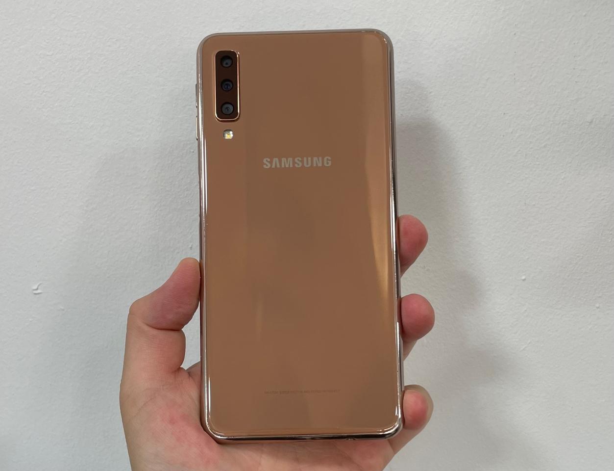 갤럭시a7 골드 64GB sm-a750