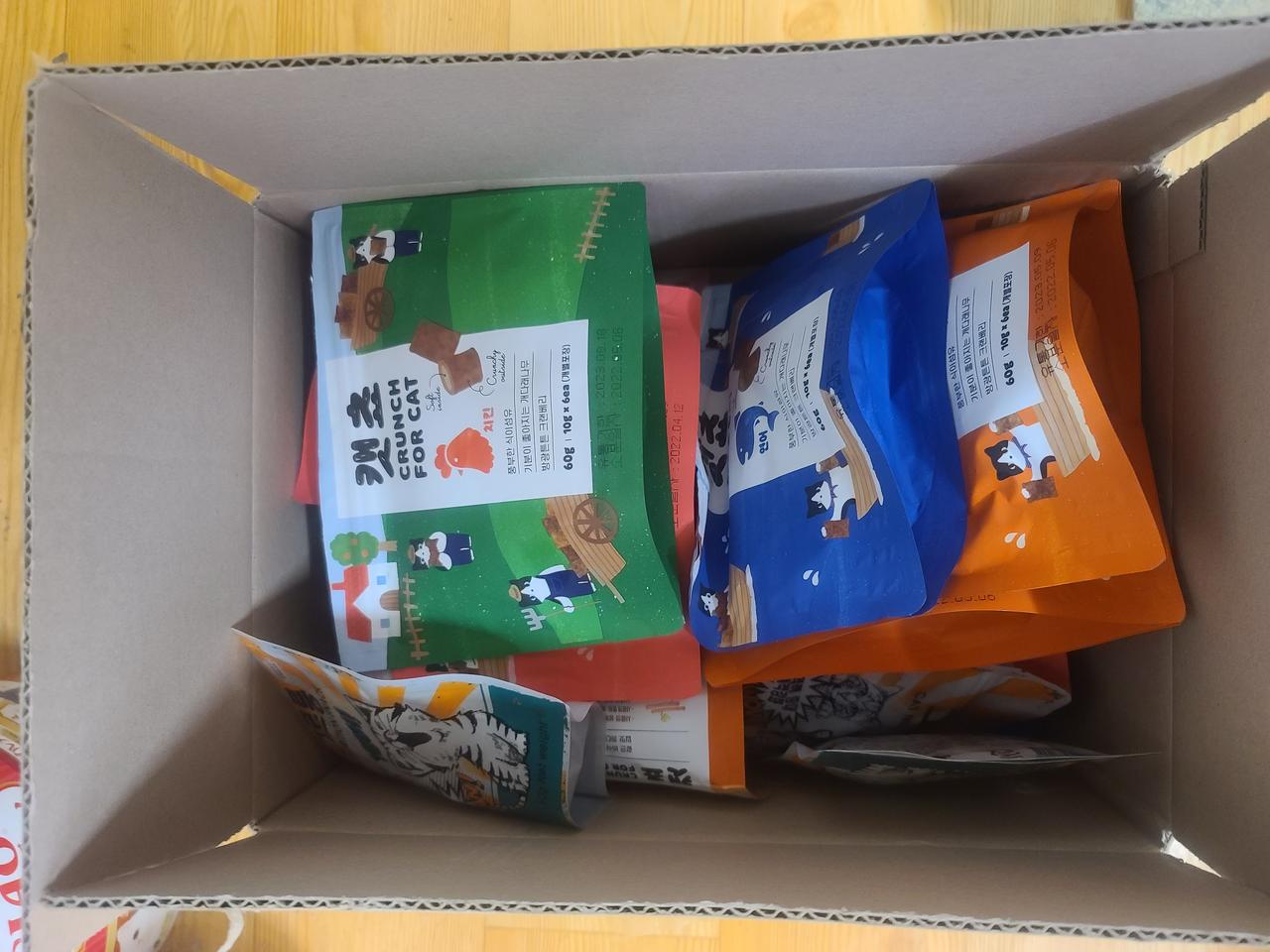 고양이 간식.팝니다.