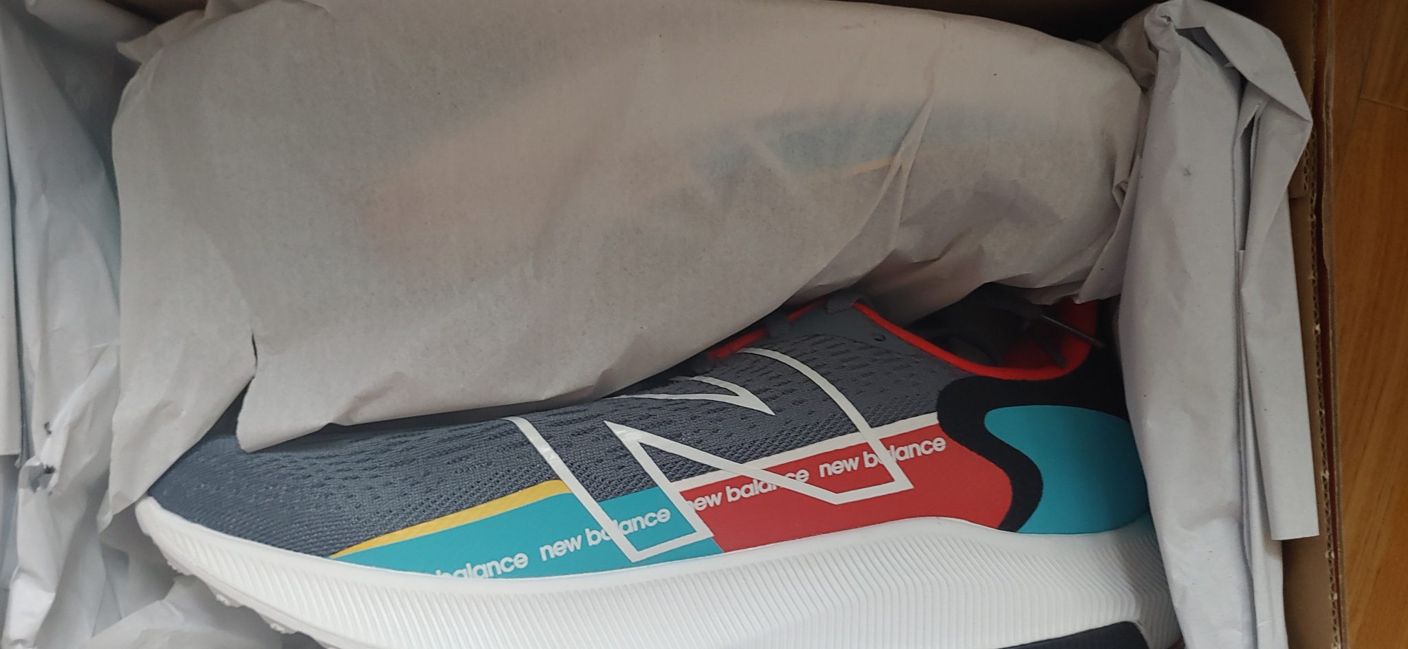 뉴발란스.퓨어셀. FUELCELL.런닝. PROPEL V2