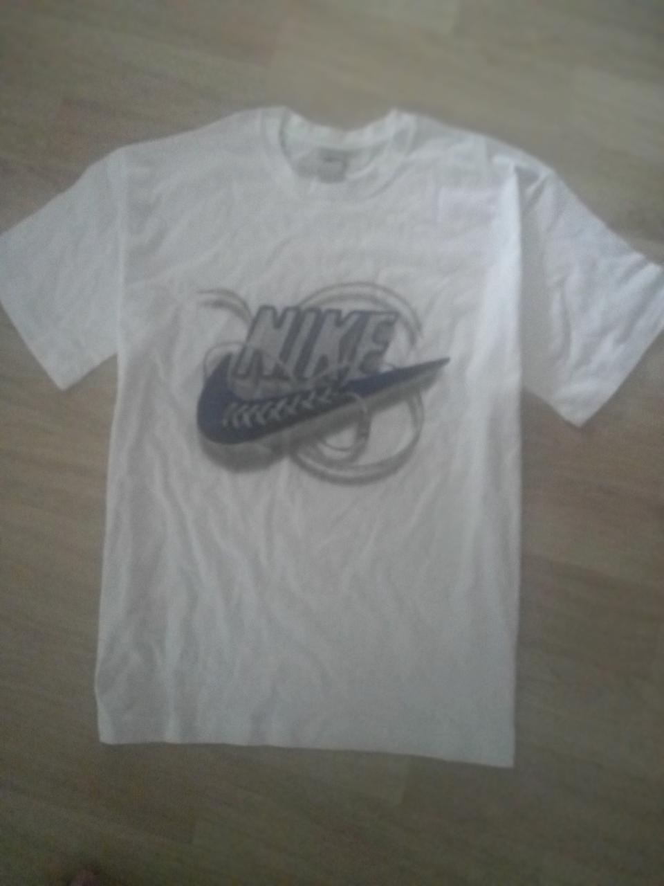 정품 ]  나이키 NIKE 반팔 티셔츠 ㅡ 110