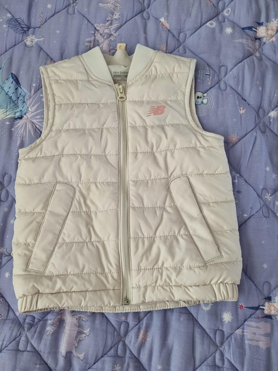뉴발란스 NB 패딩조끼 100 사이즈