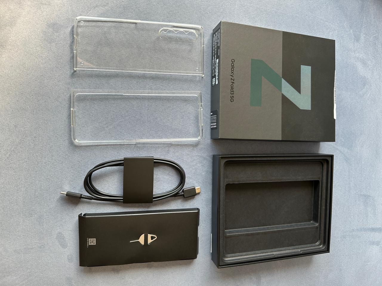 갤럭시z폴드3 풀박스 판매 (증정케이스 많아요)