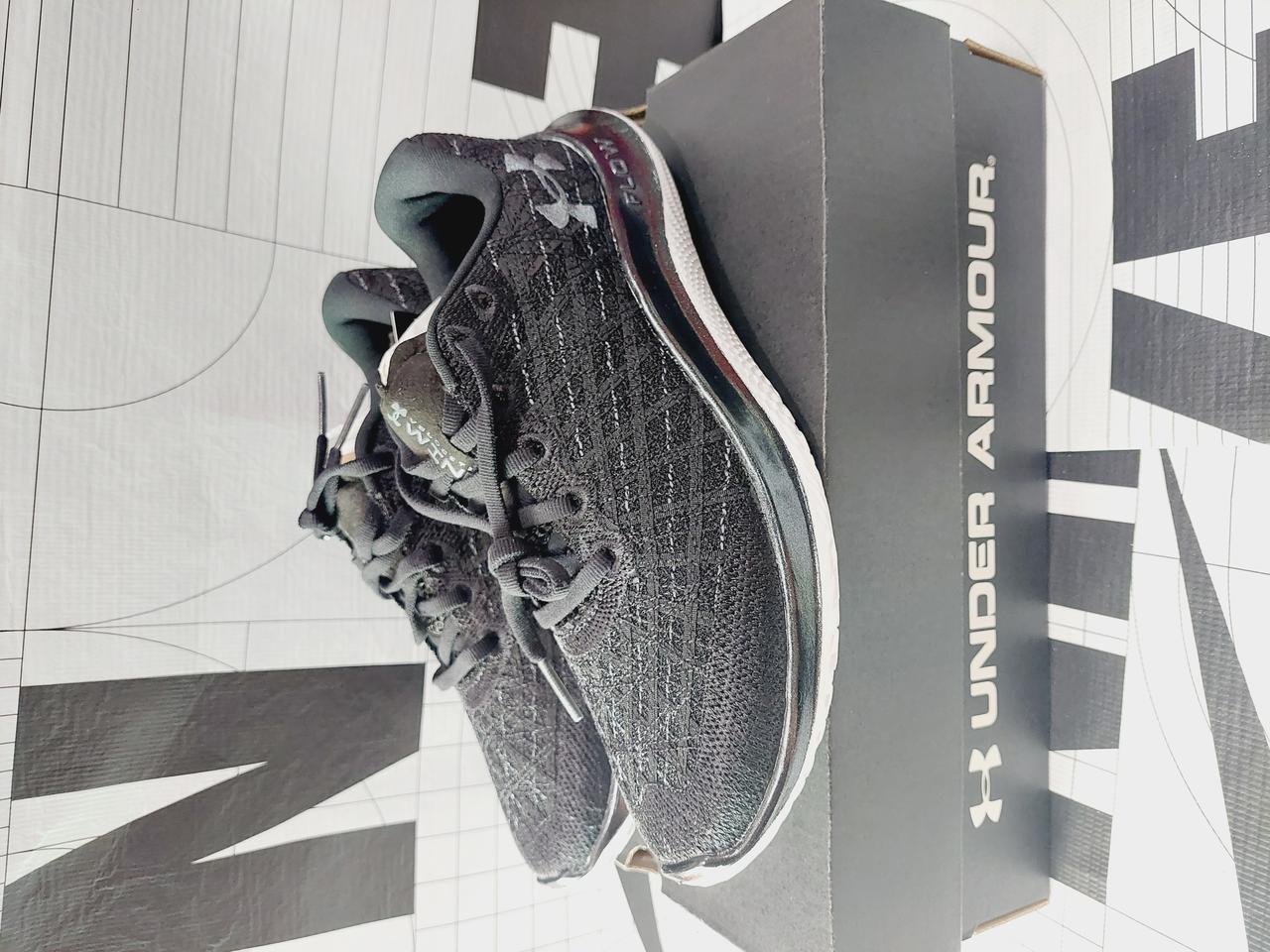 언더아머 여성 UA FLOW 벨로시티 윈드 러닝화