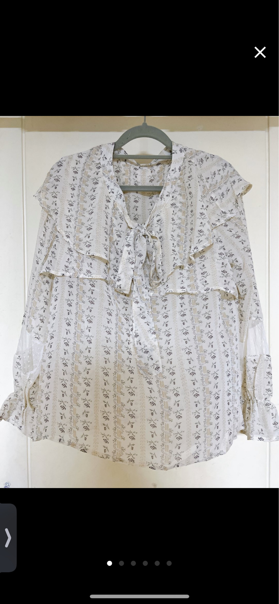 새상품 하늘하늘 블라우스