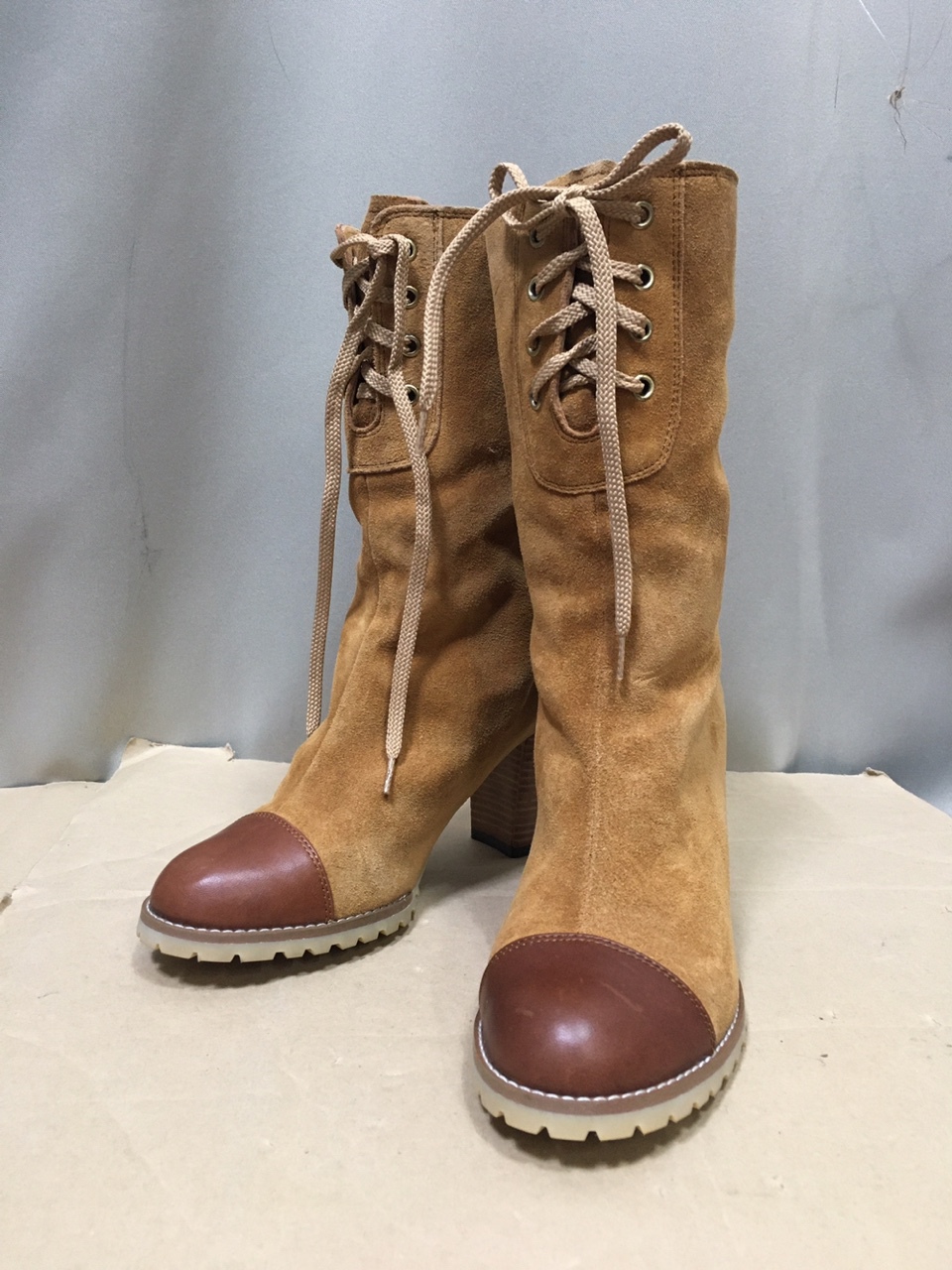 새상품)리얼가죽 스웨이드 부츠.워커.힐 (240)