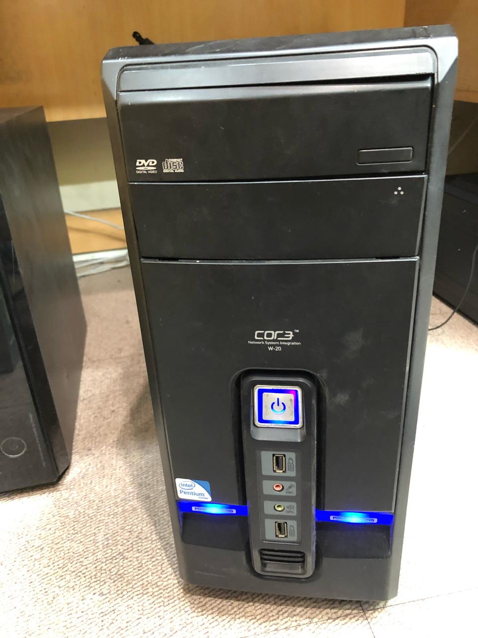 인터넷 검색용 사무용 컴퓨터 본체 두대 팝니다.