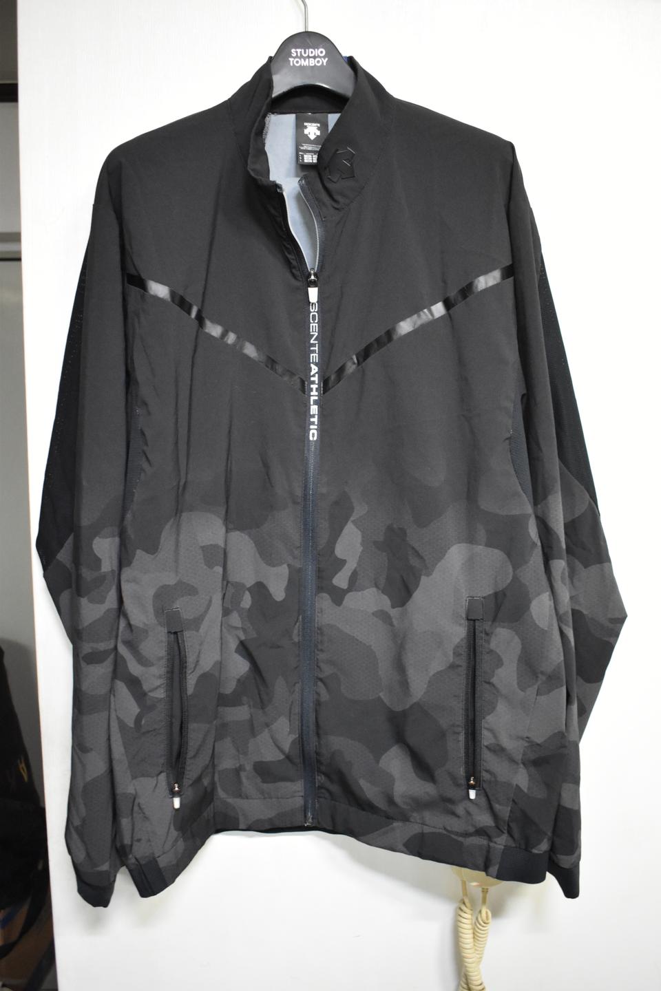 데상트 바람막이 100