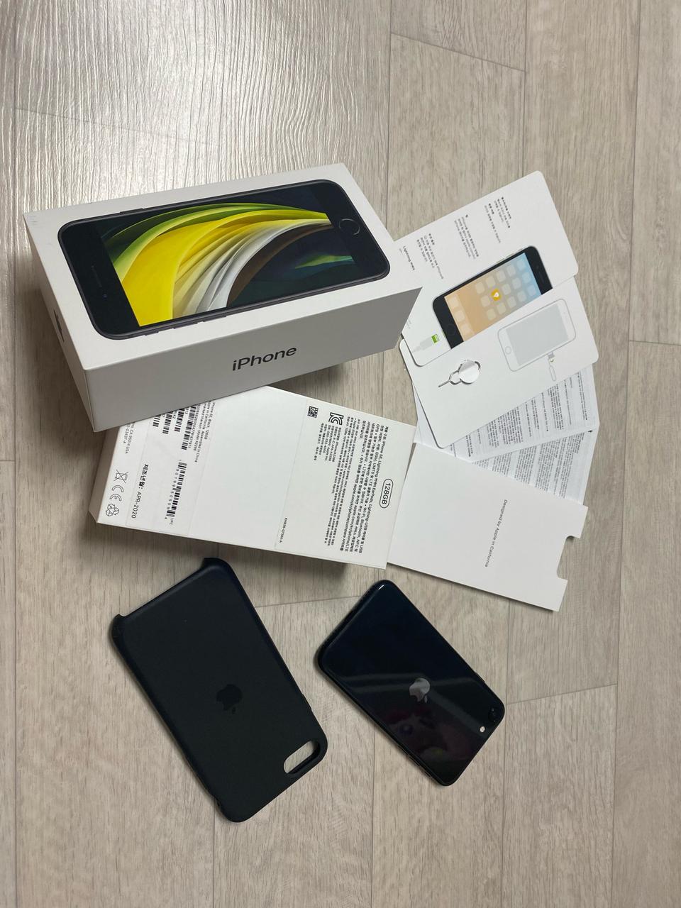 아이폰se2판매합니다.