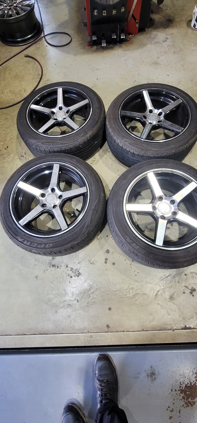 CV3 17인치 휠+타이어  팝니다