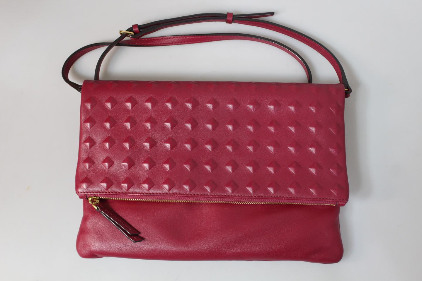 엠씨엠 MCM 탄트리스 스터드엠보 레더 클러치백 크로스백 크로스가방