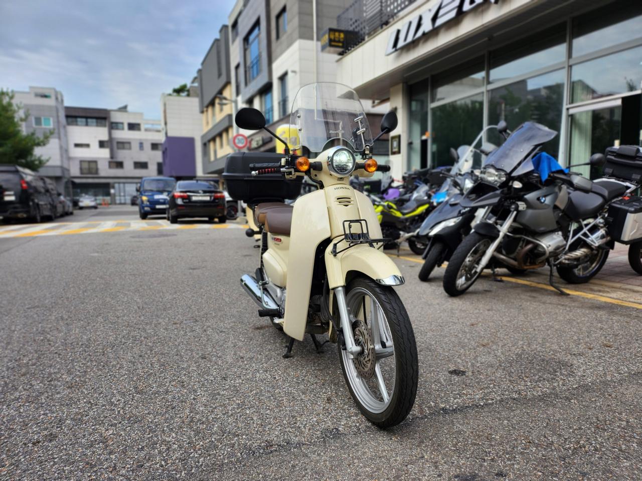 혼다 슈퍼커브110 2019년 3천km 베이지 판매