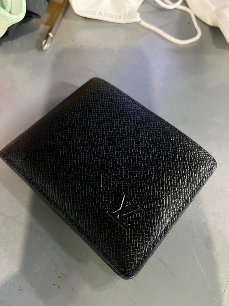 루이비통 반지갑