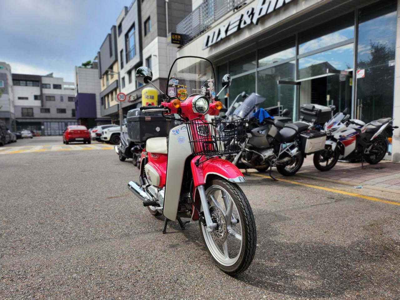 혼다 슈퍼커브110 21년식 2천km 튜닝 판매중