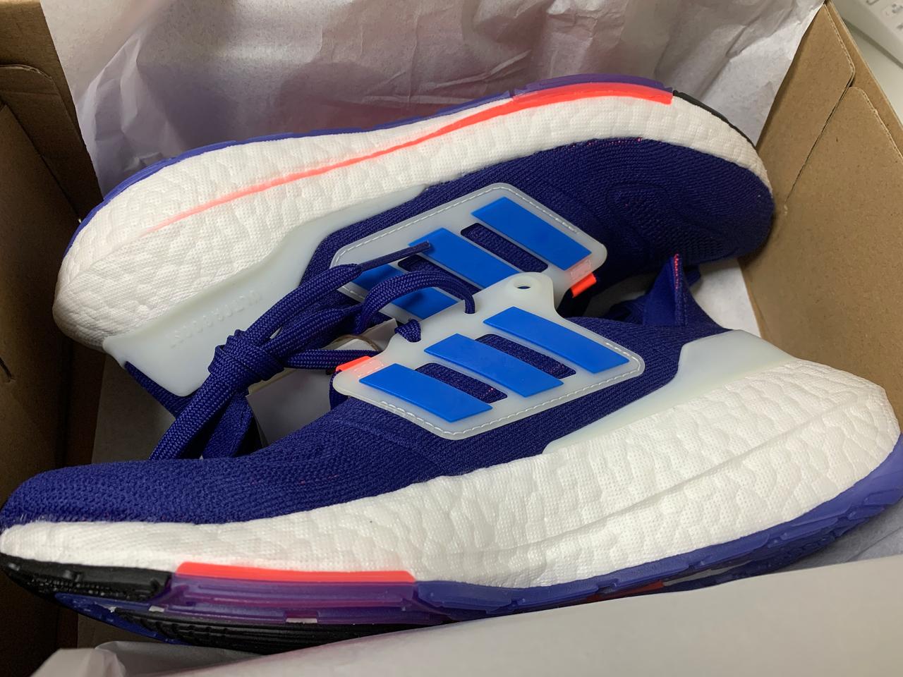 아디다스 울트라부스트 22 255mm 새제품