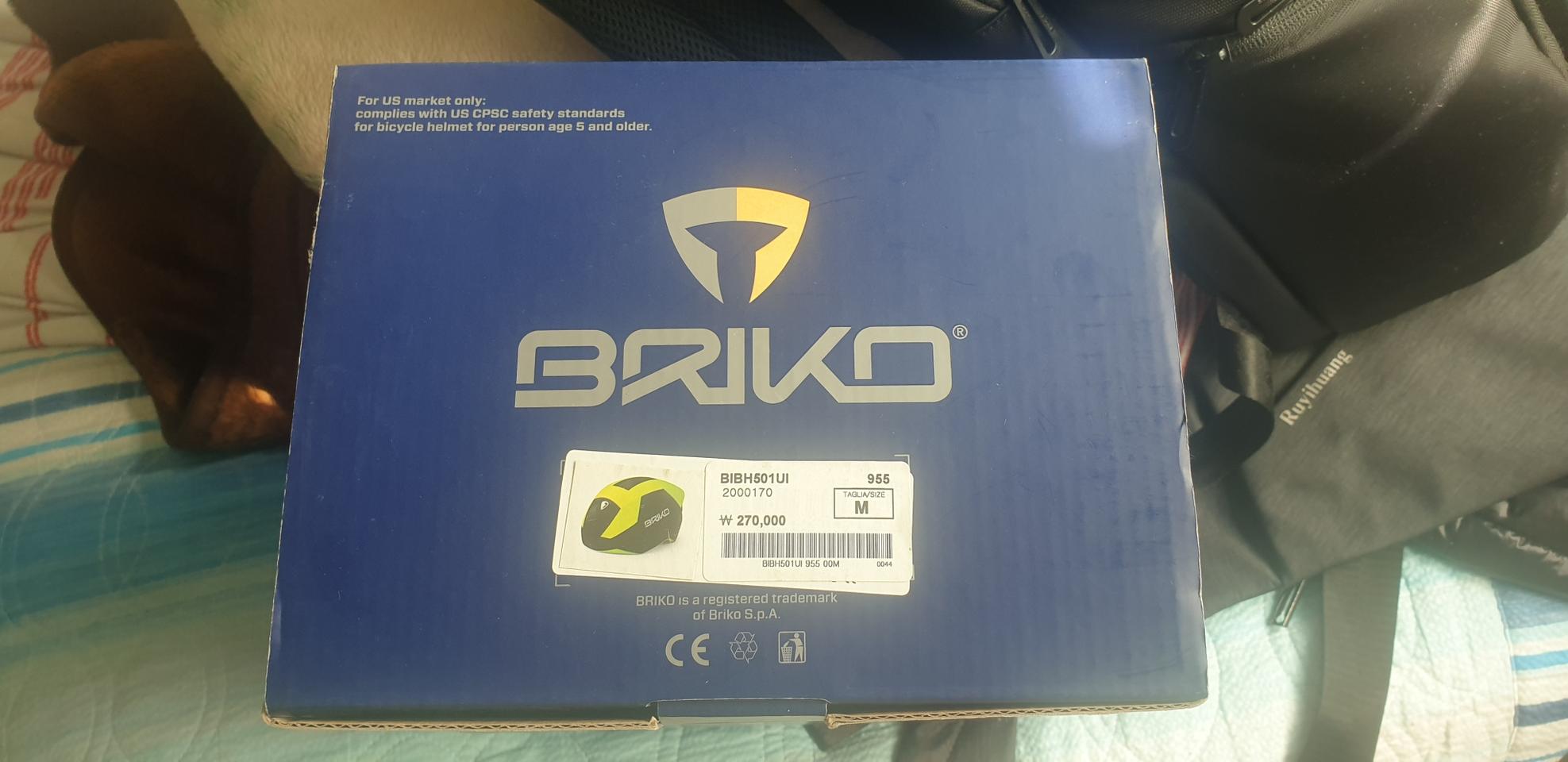 자전거 헬멧 팔거나 교환 원합니다.