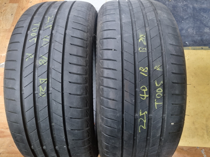 225 40 18 브릿지스톤 투란자 T005 런플렛 중고 2본 판매합니다