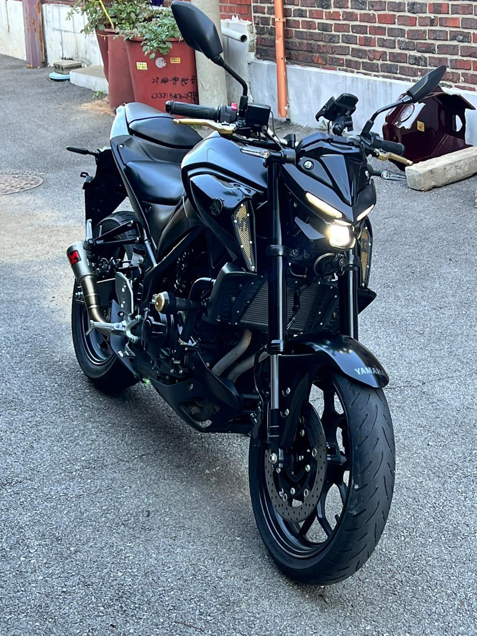 MT-03 / 20년식 아크라 구변완 짧은키로수 515만원 판매합니다