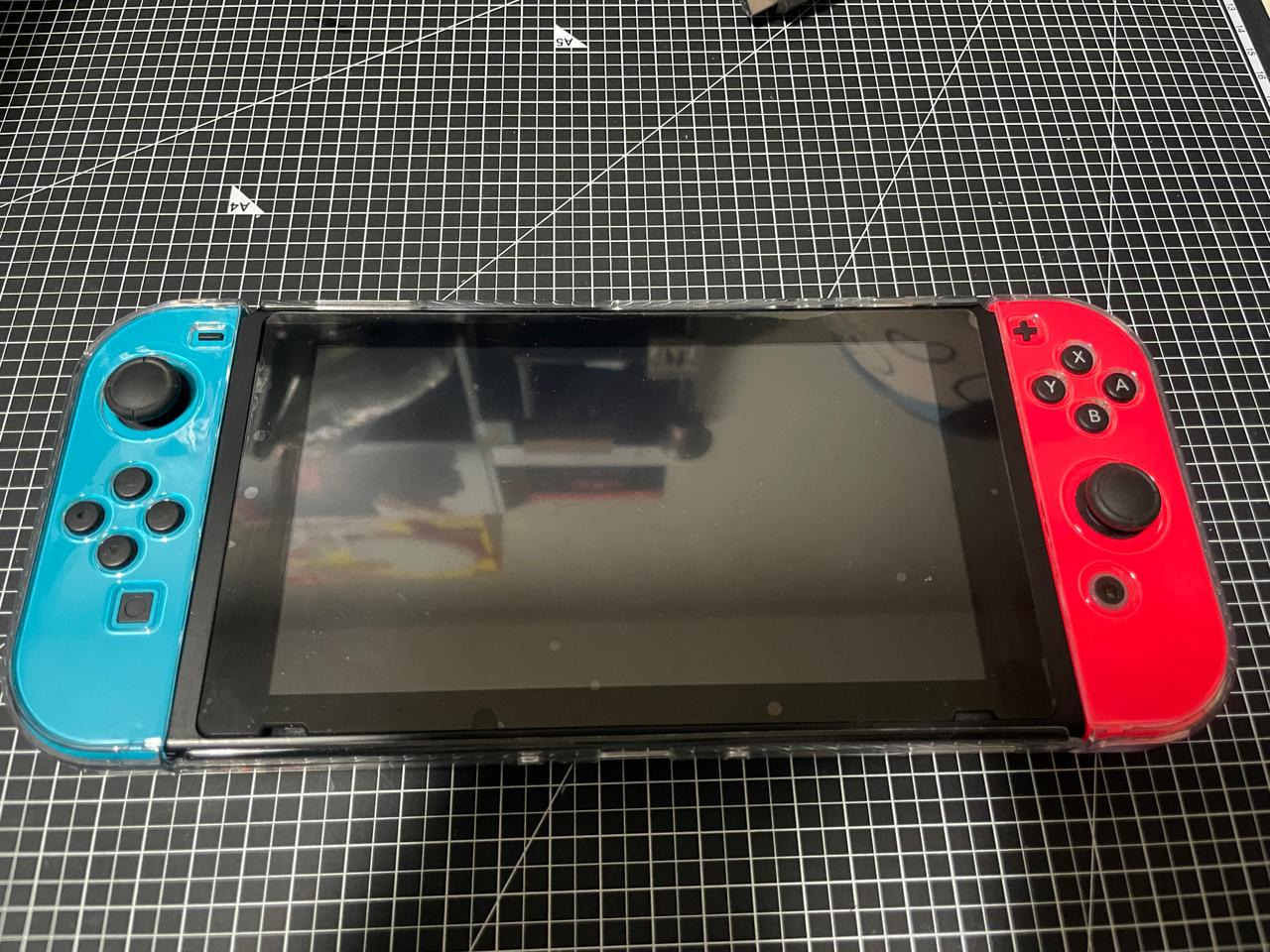 닌텐도스위치 + 컨트롤러 3개 일괄 팝니다.